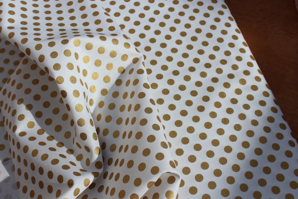 Windham Fabrics 'spot on' metallic on gold 