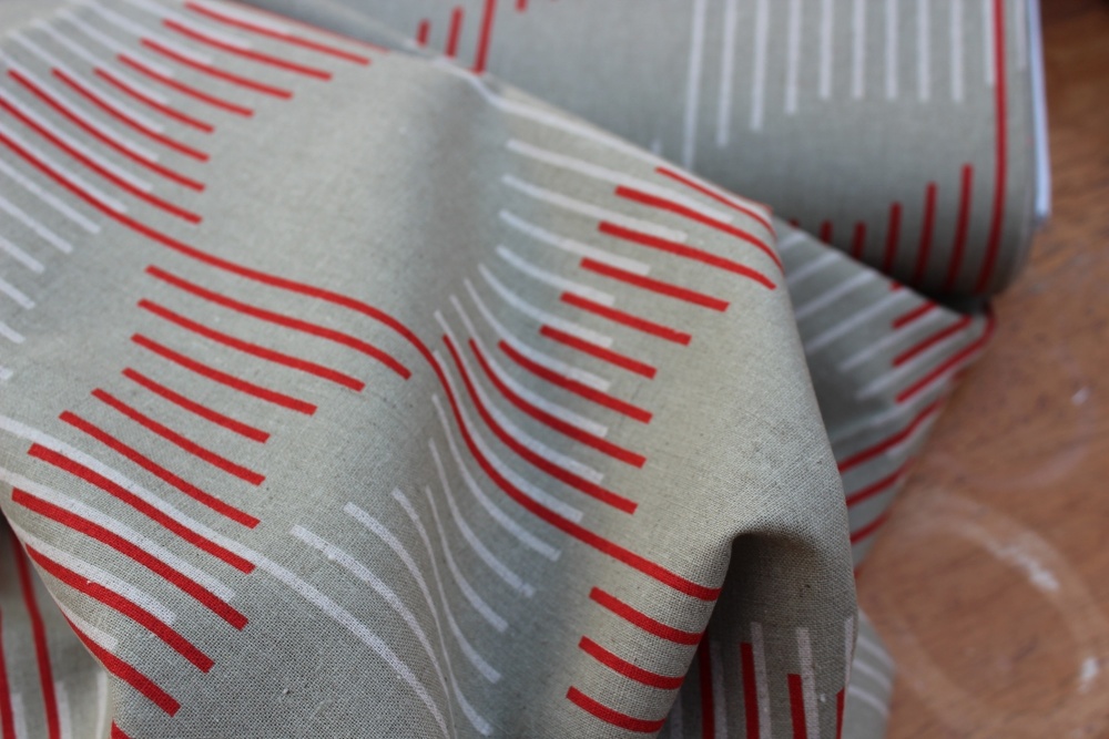 Kokka Tayutou paralells in red and white 