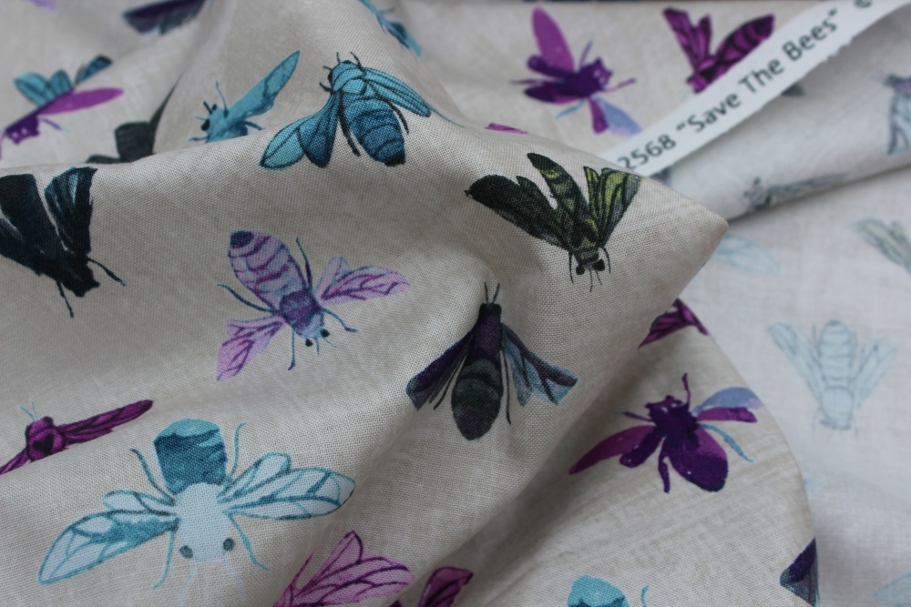 Carrie Bloomston DREAMER Bee the change on natural