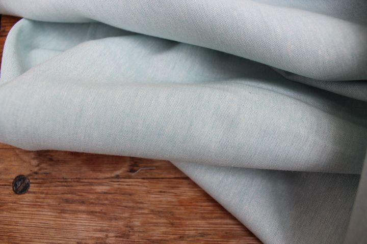 Robert Kaufman Essex  YARN DYED LINEN aqua
