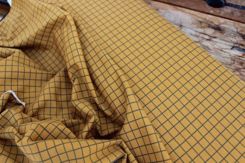 Dutch JERSEY Graphic squares on mustard