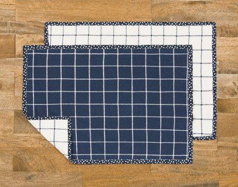 Robert Kaufman Essex YARN DYED classic wovens windowpane indigo