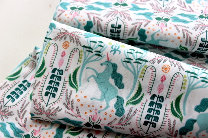 Dear Stella / Rae Ritchie Mythical Unicorn toile on white