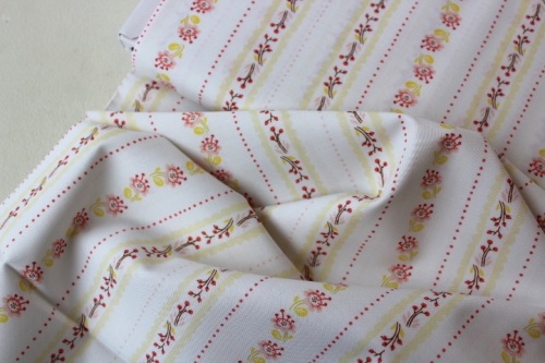 Heather Ross - West Hill -Floral stripe in ivory