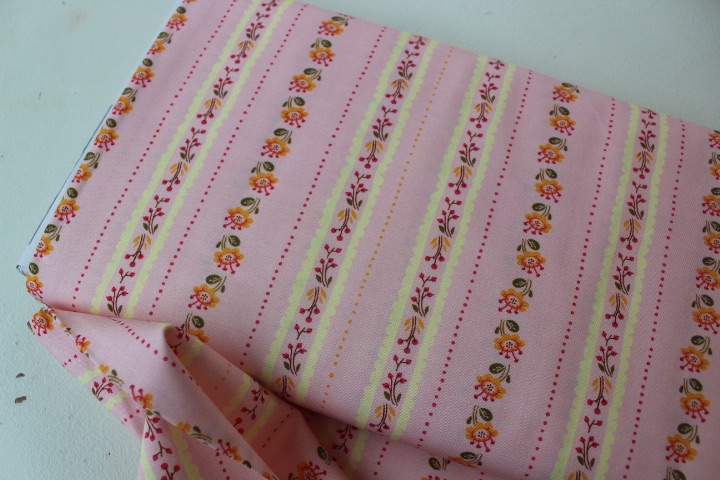 Heather Ross - West Hill -Floral stripe in pink