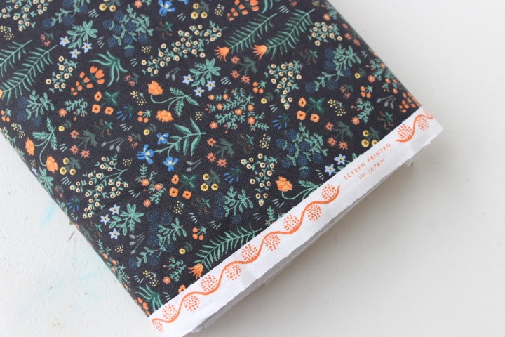 Rifle Paper Co. CAMONT -menagerie garden in black