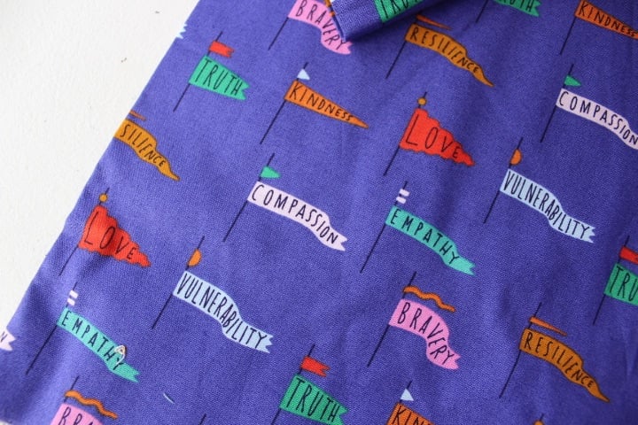 Elizabeth Olwen- Universal Love - Pennant power - purple/blue