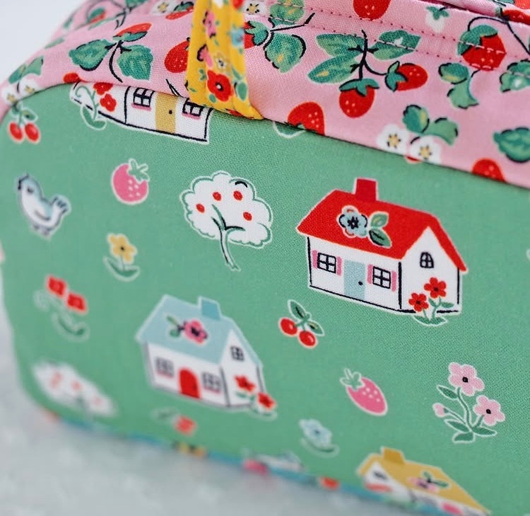 Elea Lutz, Home Sweet Home, strawberry cake in cream