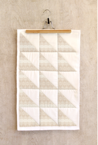 AGF - Maureen Cracknell - love story-Delicate lace