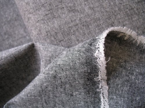 Robert Kaufman Essex YARN DYED LINEN in black