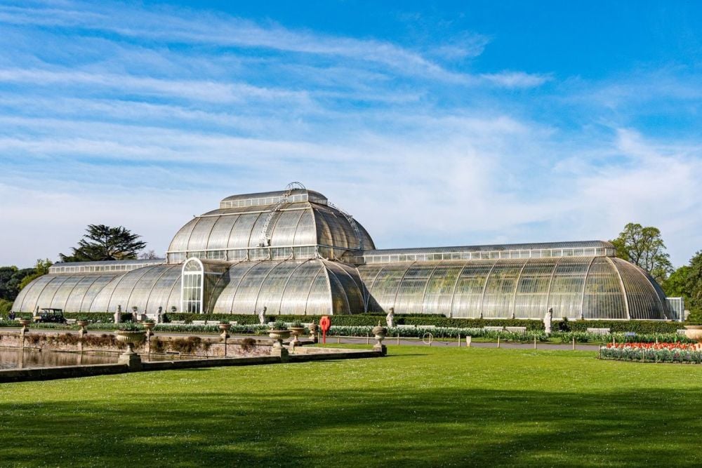 Visit the world famous Royal Botanic Gardens, Kew
