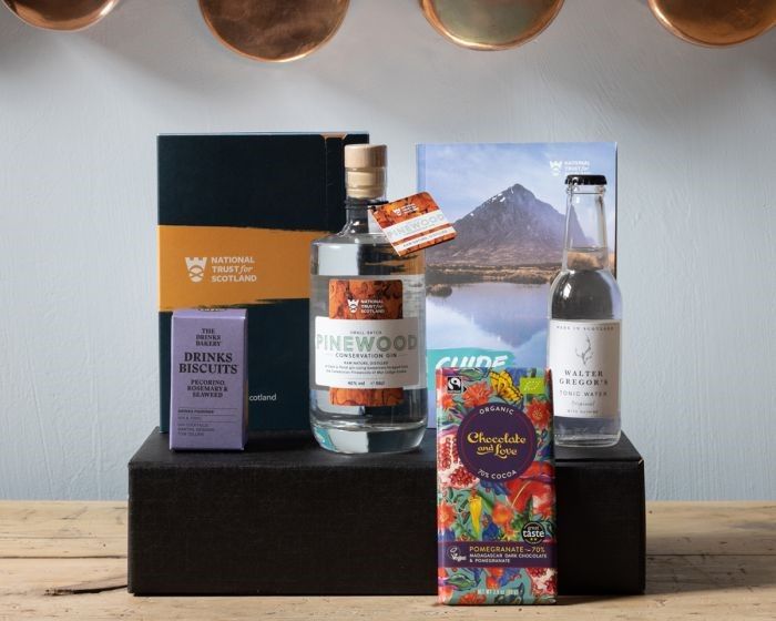 The National Trust for Scotland has this Pinewood Gin Gift Box Hamper for £50.00