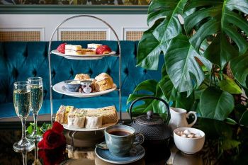 How about a Visit to Kew Gardens with Prosecco Afternoon Tea at The Botanical for Two?