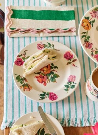 There's a very pretty new collection from Emma Bridgewater, the Granny's Roses collection