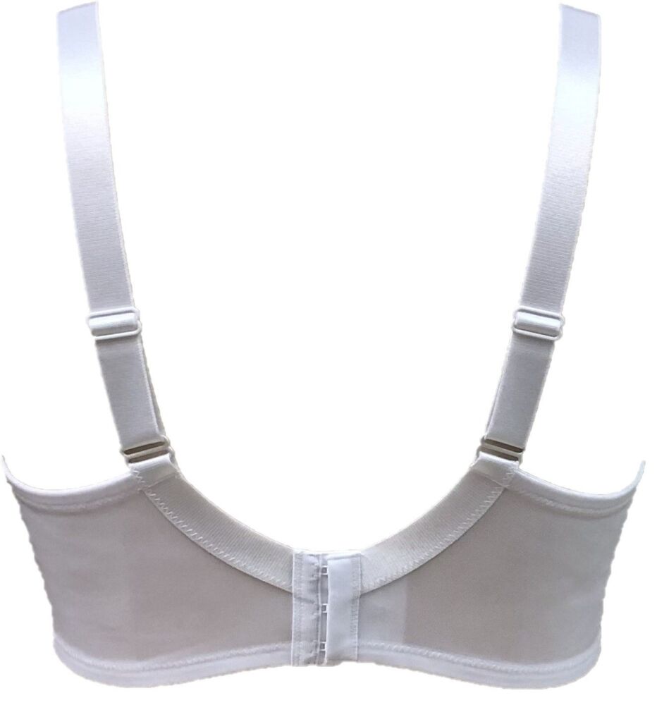 LG525 - 40 PCS OF WHITE UNDERWIRED BRA