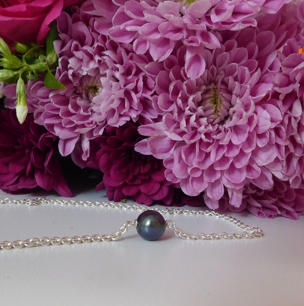Floating Black Pearl Necklace
