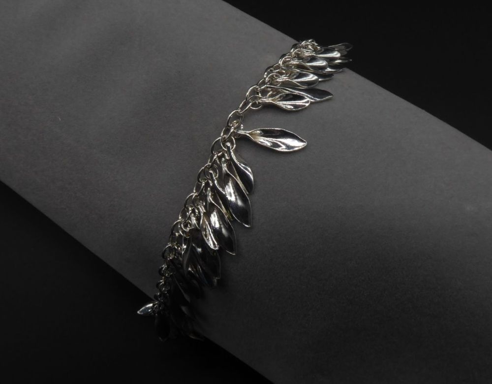 Shimmer Tassel Leaf Bracelet