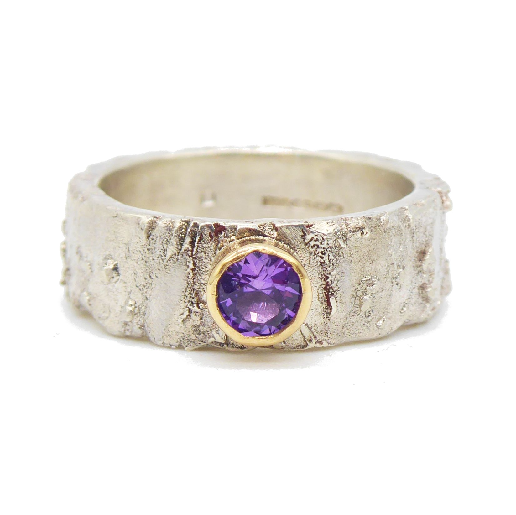 Purple sapphire Rivda ring
