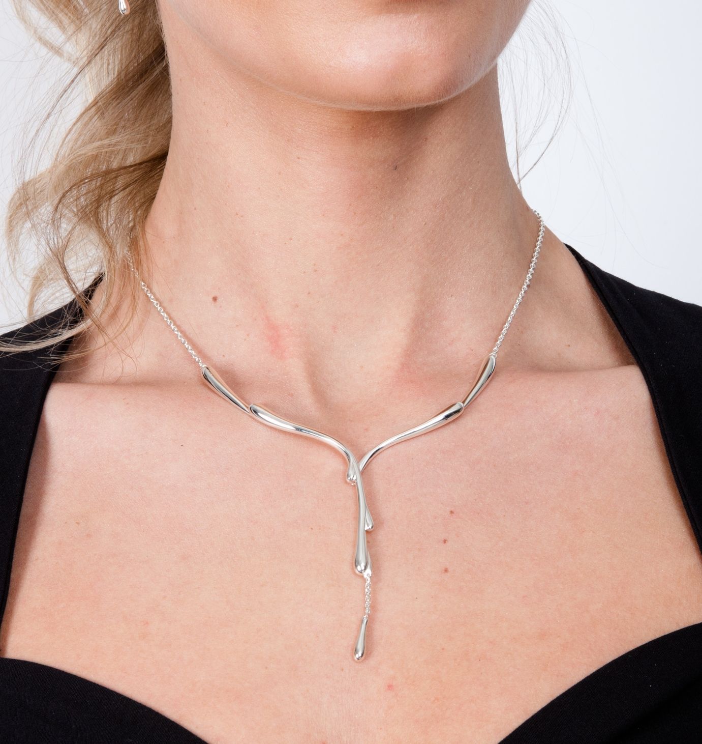 Silver dripping necklace