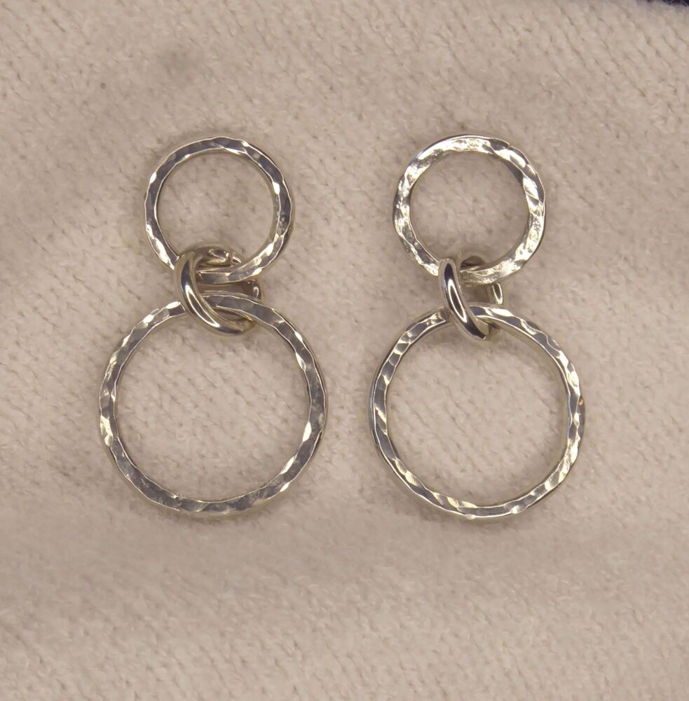 Vanilla Links Drop Earrings