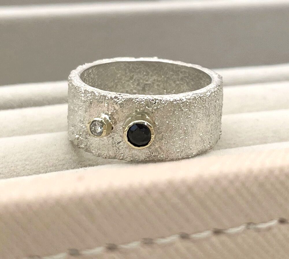 Rivda: Sapphire & Diamond Wide Organic Ring | Silver & 9ct Gold