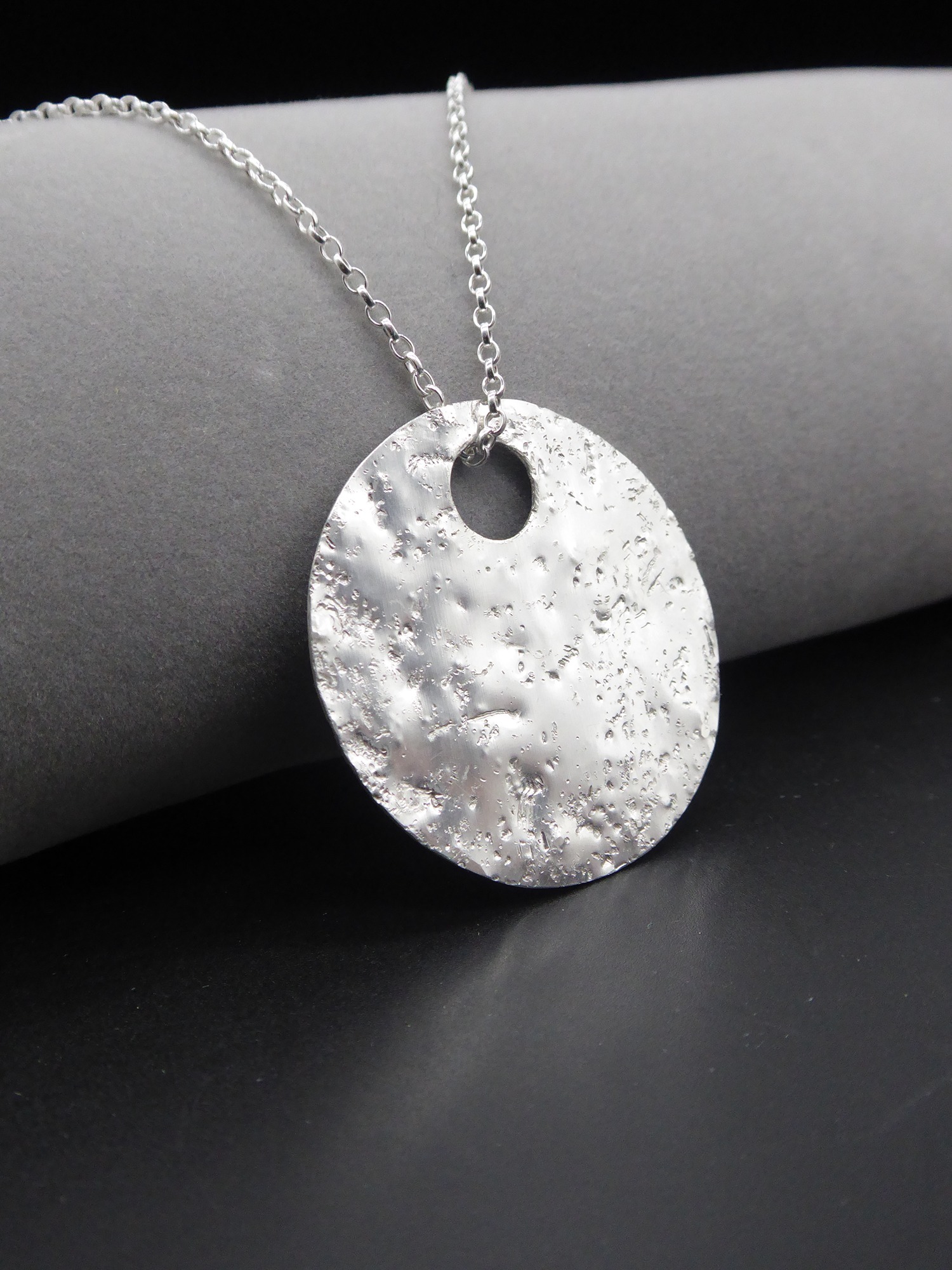 handmade-silver-jewellery-gifts-under-250-pounds