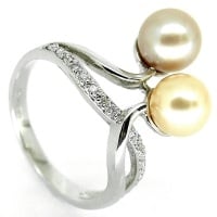 Double Pearl Ring with diamond detail