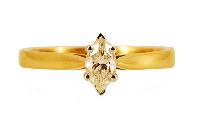 Marquise diamond enagement ring