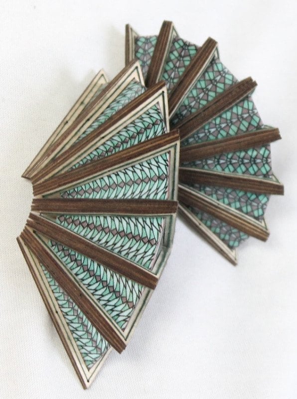 9. triangle broches 2