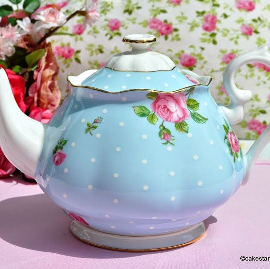 Royal Albert Blue Polka Dot and Pink Roses 2 Pint China Teapot