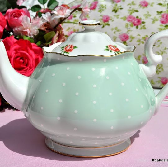 Royal Albert Green Polka Dot and Pink Roses 2 Pint China Teapot