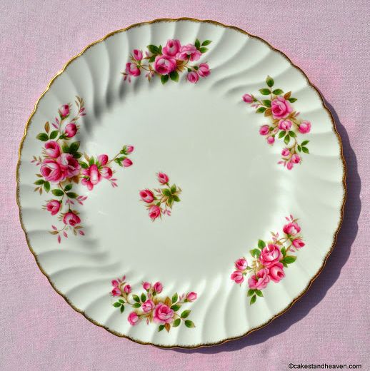 Johnson Bros. Regency Pink Roses 25cm Vintage Dinner Plate c.1940s