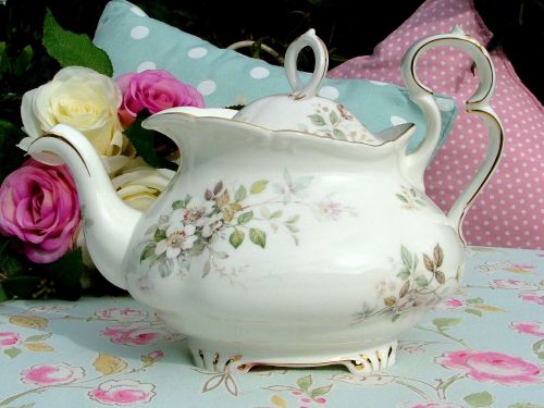Royal Albert Haworth Ornate Vintage Bone China 2 Pint Teapot
