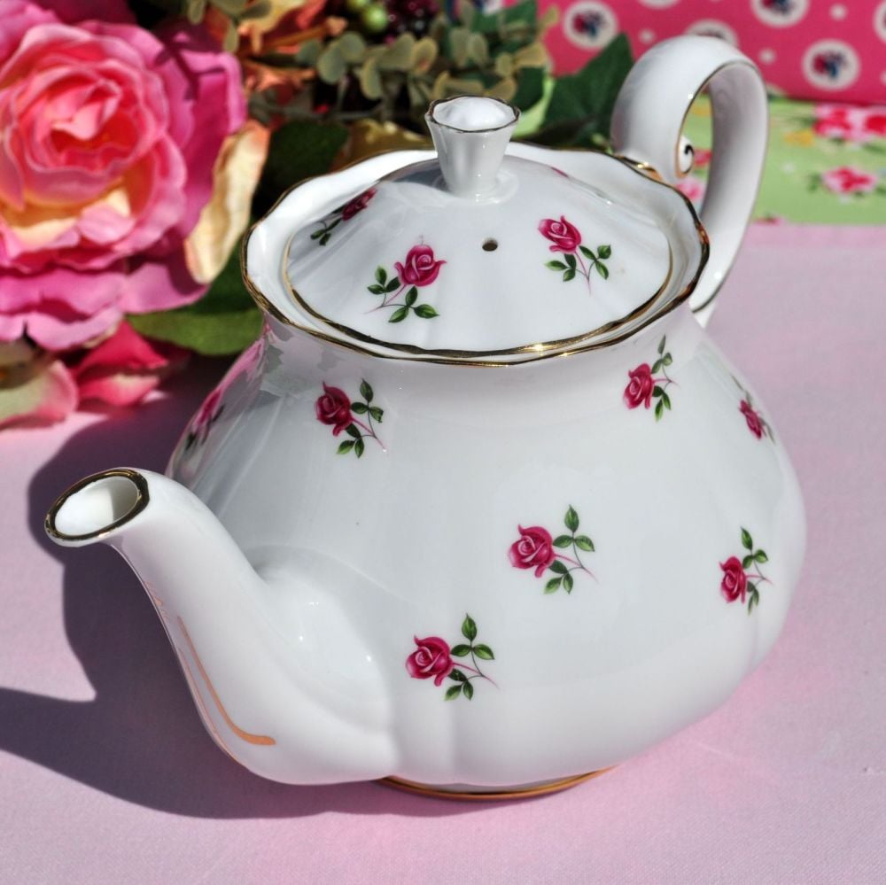 Colclough Fragrance Ditsy Roses Pattern