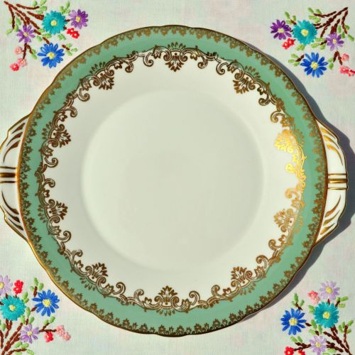 Aynsley Fern Green and Gold Vintage China Cake Plate