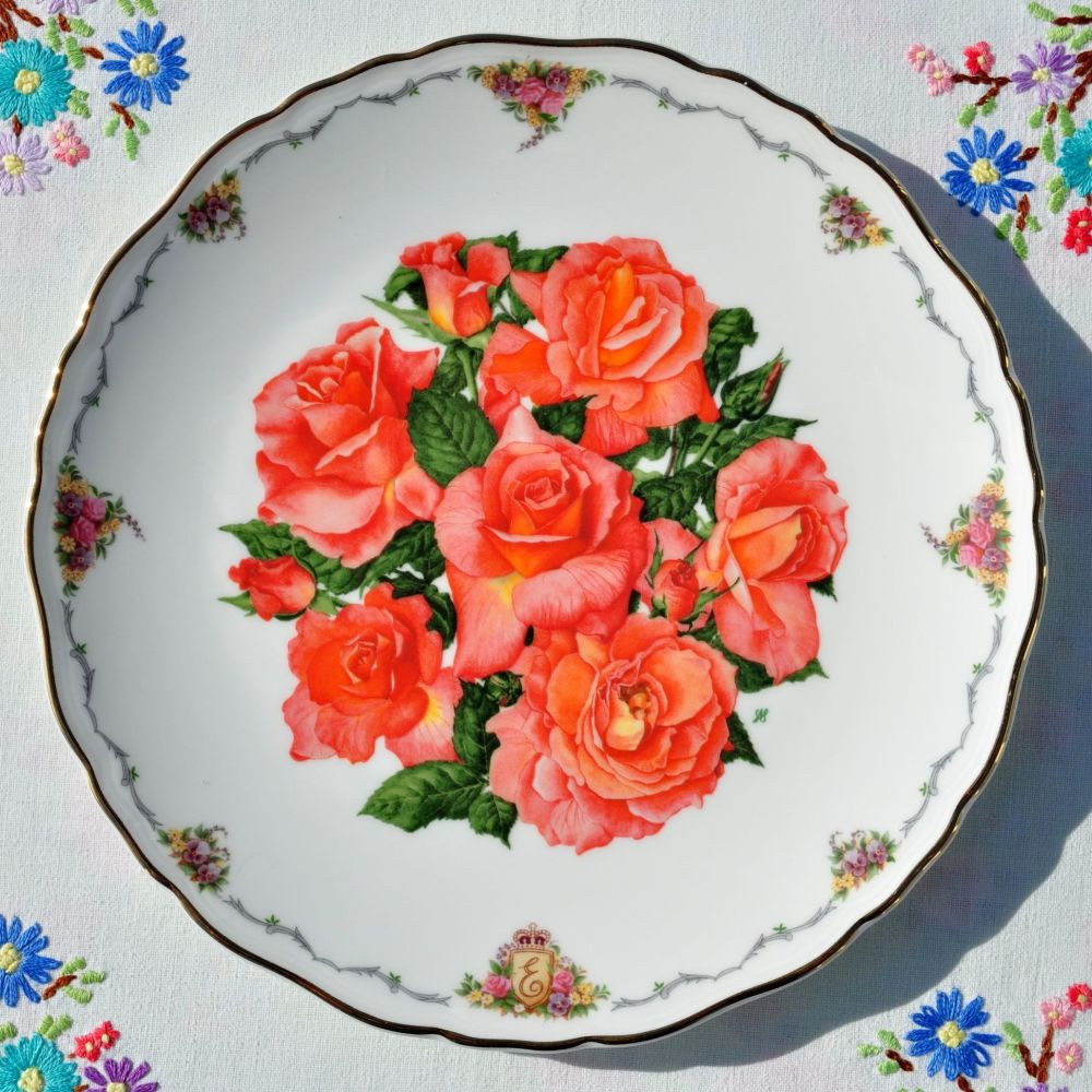Royal Albert Elizabeth of Glamis 21.5cm Plate c.1990