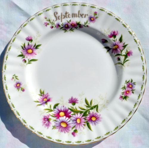 Royal Albert Michaelmas Daisy - September 20cm Plate