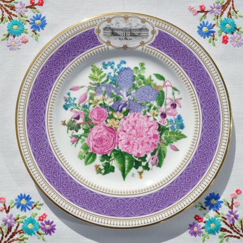 Royal Albert Victorian Bouquet Fine Bone China Plate c.1990