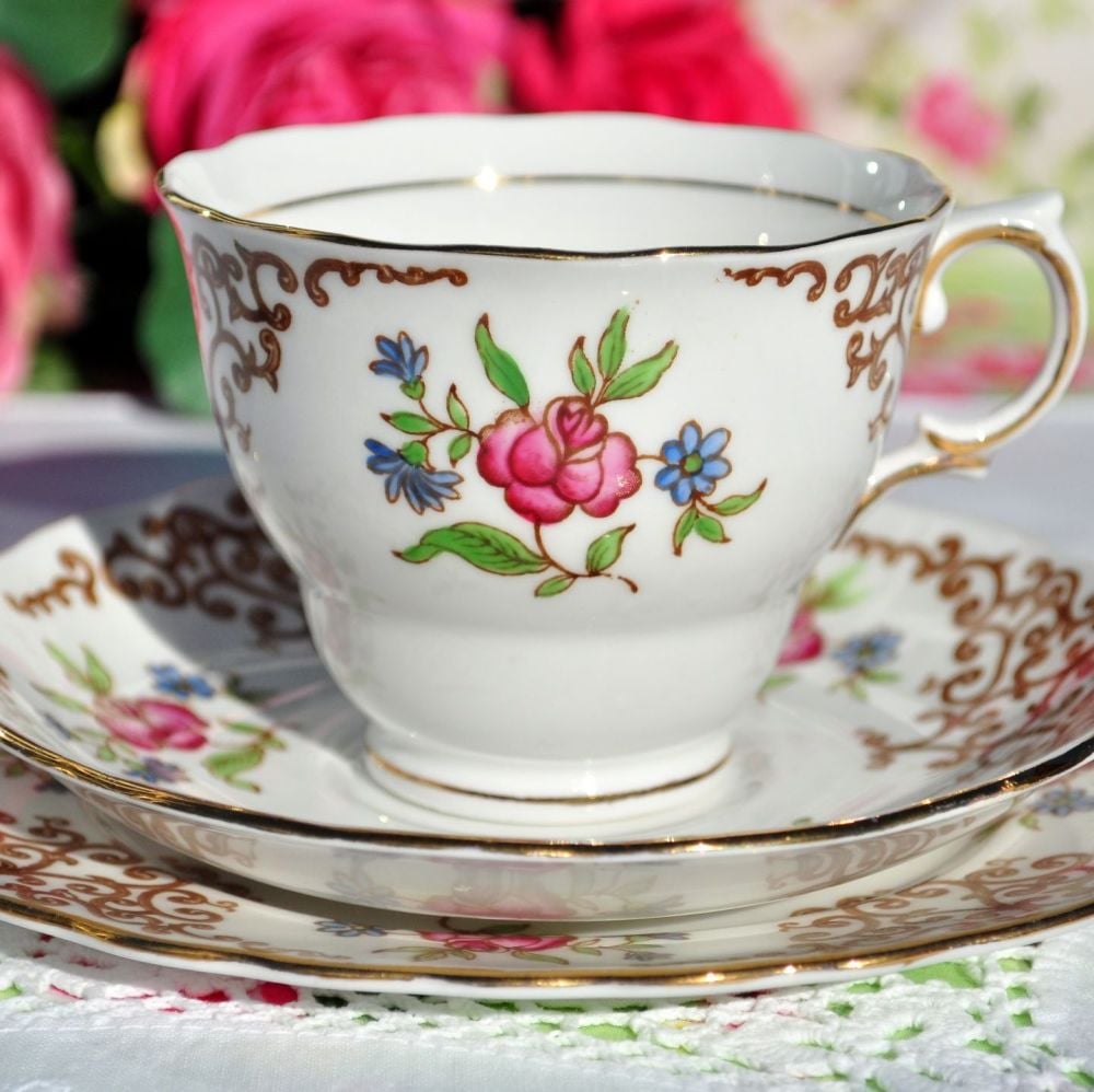 Colclough Rose Trellis Vintage China Tea Cup Trio c.1940s