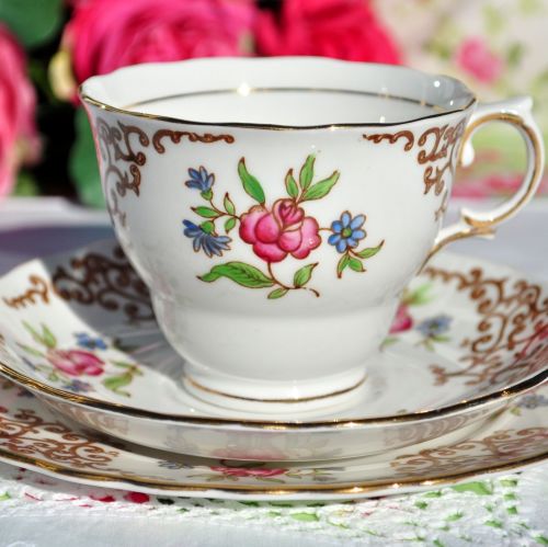 Colclough Rose Trellis Vintage China Tea Cup Trio c.1940s