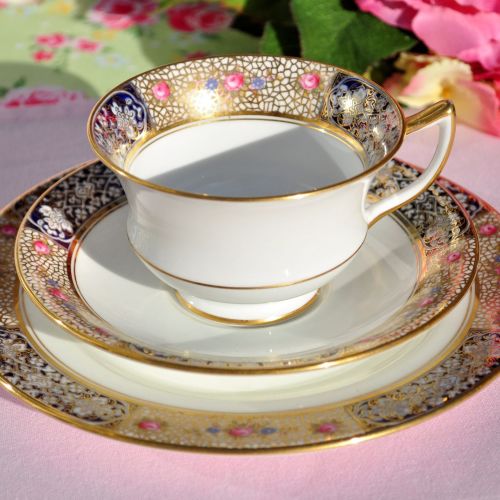 Aynsley Roses and Gold Lace Fine China Teacup Trio c.1930s