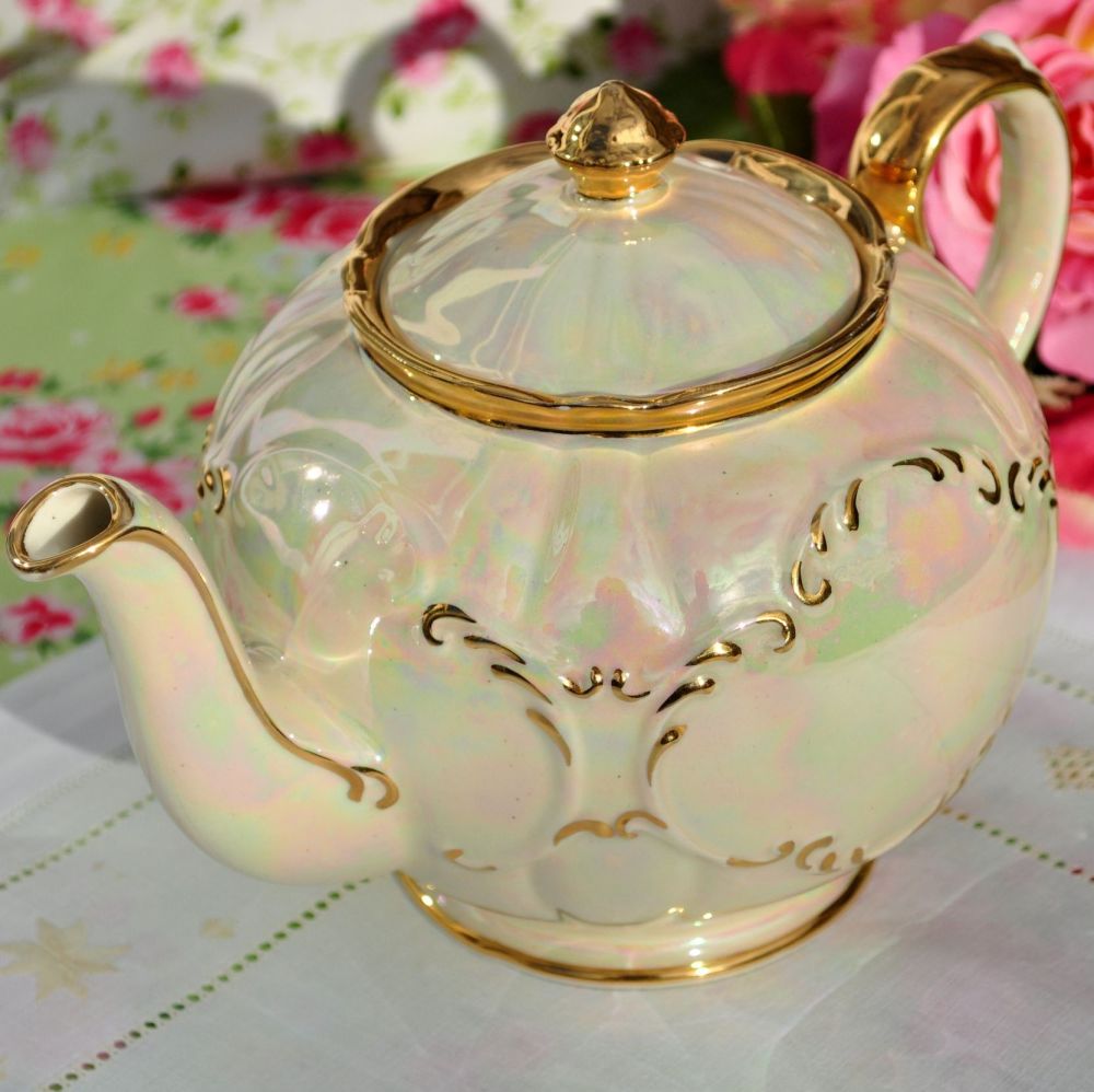 Iridescent Metalic Glaze