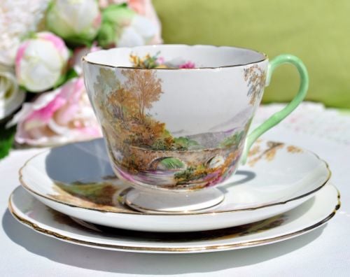 Shelley Heather Pattern Teacup Trio c.1940s