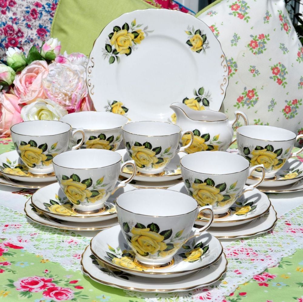 Colclough Yellow Roses Vintage 21 Piece Tea Set c.1950s