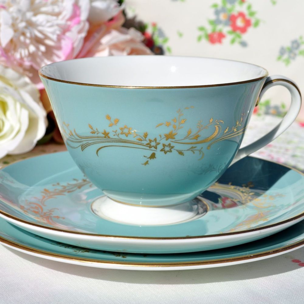 Royal Doulton Melrose H.4955 Vintage Teacup Trio
