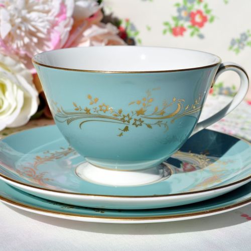 Royal Doulton Melrose H.4955 Vintage Teacup Trio