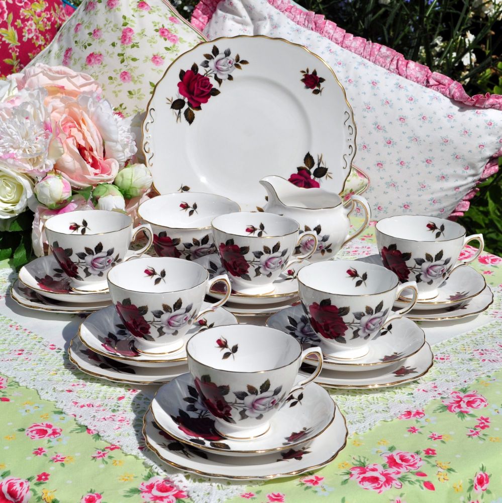 Colclough Red and Blush Roses 21 Piece Tea Set