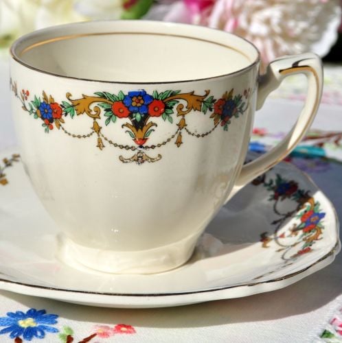 Alfred Meakin Creamware Teacup and Saucer c.1920+