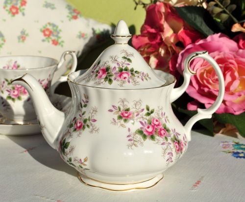 Royal Albert Lavender Rose One Pint Teapot c.1960s