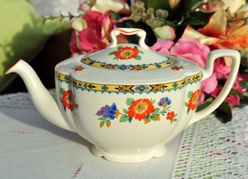 Johnson Bros. Pareek Vintage Ceramic Teapot c.1940s